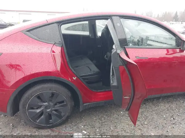 7SAYGAEE2RF212814 2024 TESLA MODEL Y - Image 8