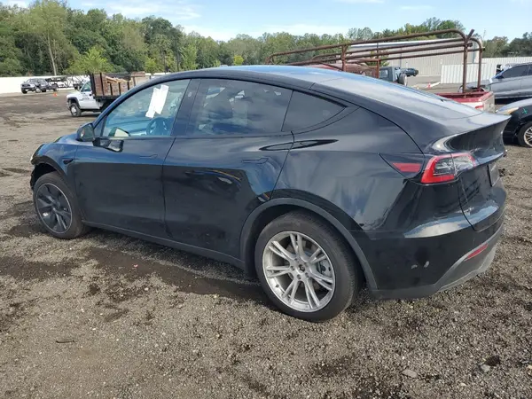 7SAYGAEE2RF983385 2024 TESLA MODEL Y - Image 2