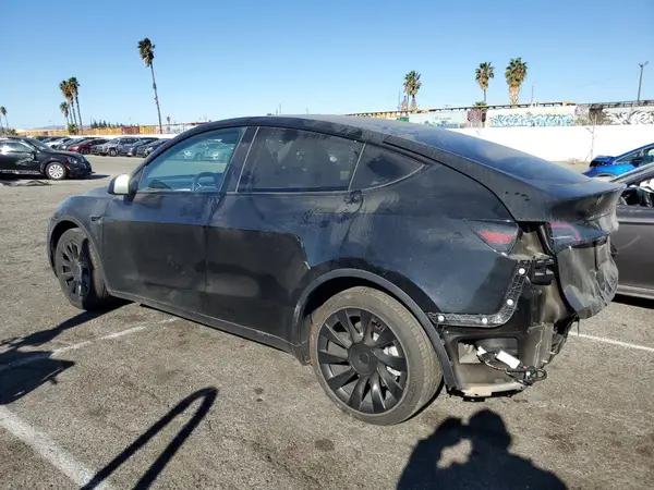 7SAYGAEE2RF984326 2024 TESLA MODEL Y - Image 2