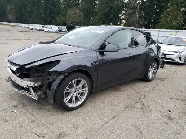 7SAYGAEE2RF993818 2024 TESLA MODEL Y - Image 1