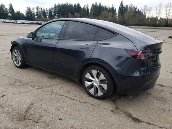 7SAYGAEE2RF993818 2024 TESLA MODEL Y - Image 2