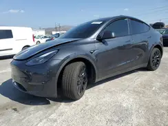 7SAYGAEE2SF216576 2025 TESLA MODEL Y