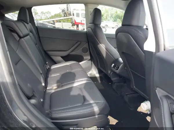 7SAYGAEE2SF218134 2025 TESLA MODEL Y - Image 8