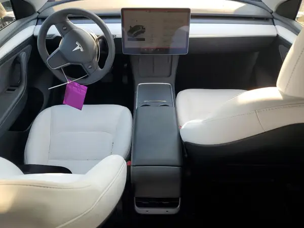 7SAYGAEE2SF218229 2025 TESLA MODEL Y - Image 8