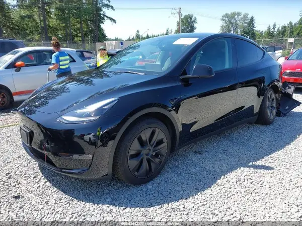 7SAYGAEE2SF226962 2025 TESLA MODEL Y - Image 2