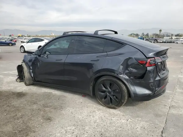 7SAYGAEE2SF245091 2025 TESLA MODEL Y - Image 2
