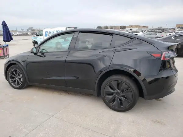 7SAYGAEE2SF250338 2025 TESLA MODEL Y - Image 2