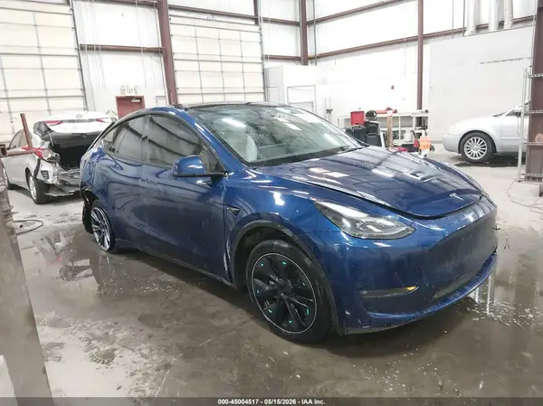 7SAYGAEE2SF251148 2025 TESLA MODEL Y - Image 1