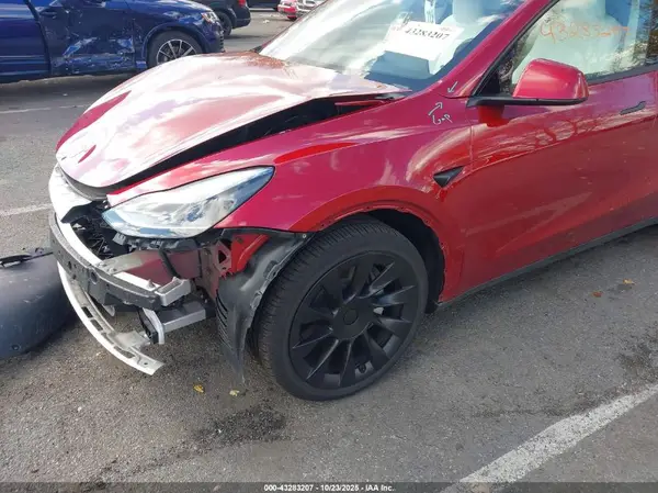 7SAYGAEE2SF254390 2025 TESLA MODEL Y - Image 2