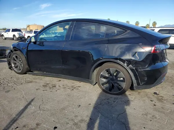 7SAYGAEE2SF284182 2025 TESLA MODEL Y - Image 2