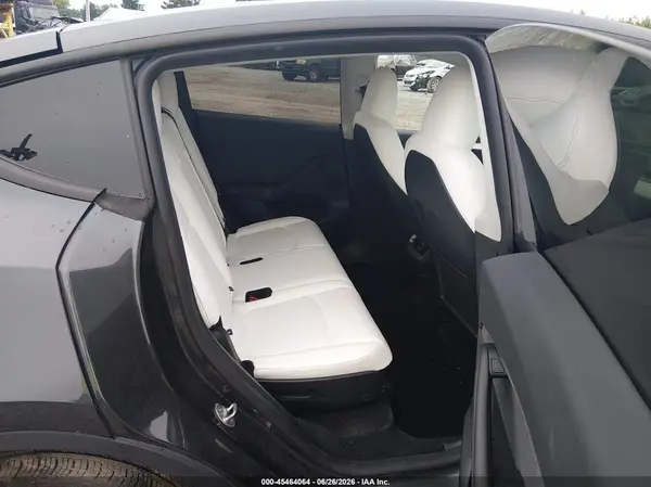 7SAYGAEE2SF288796 2025 TESLA MODEL Y - Image 8