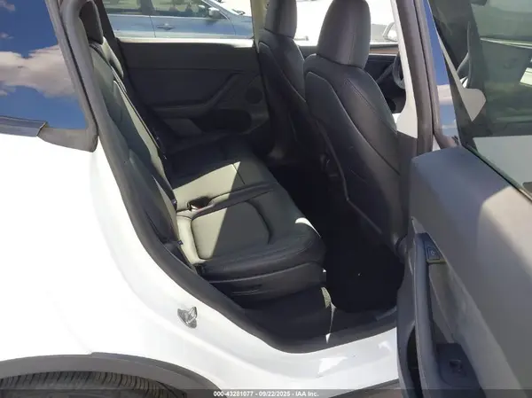 7SAYGAEE2SF291066 2025 TESLA MODEL Y - Image 8