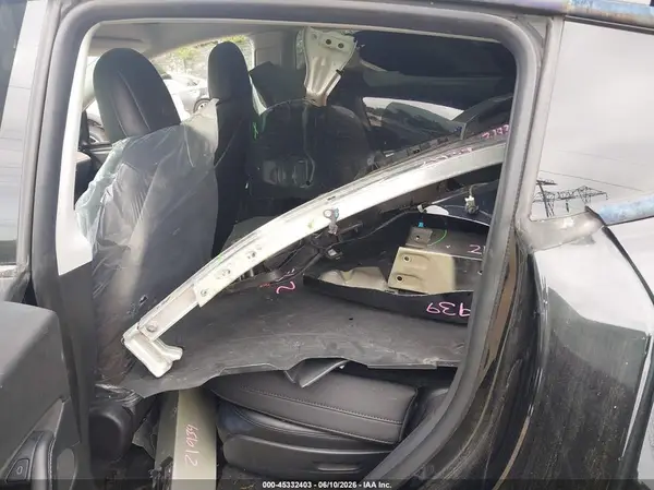 7SAYGAEE3NF314147 2022 TESLA MODEL Y - Image 8