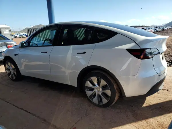 7SAYGAEE3NF325682 2022 TESLA MODEL Y - Image 2