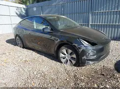 7SAYGAEE3NF365647 2022 TESLA MODEL Y
