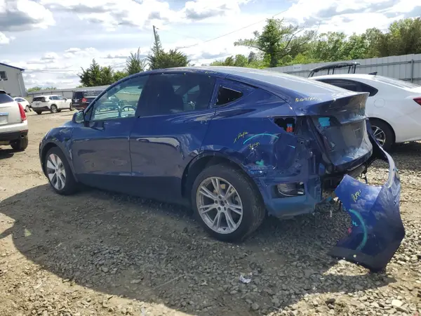 7SAYGAEE3NF378883 2022 TESLA MODEL Y - Image 2