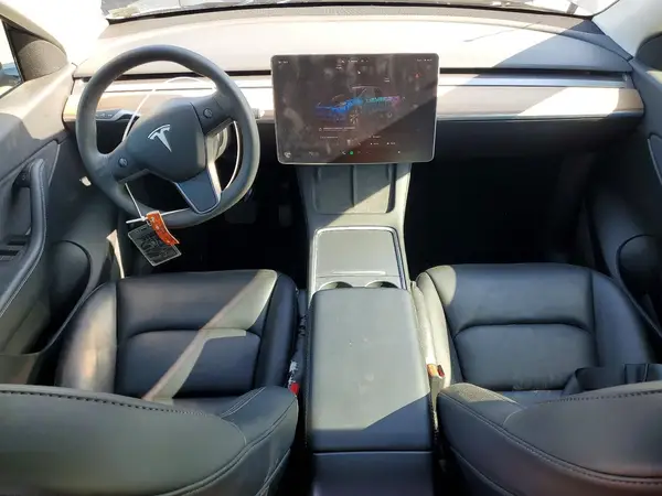 7SAYGAEE3NF378947 2022 TESLA MODEL Y - Image 8
