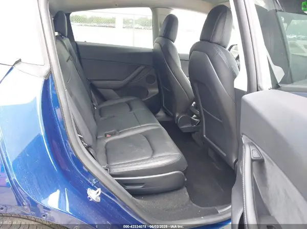 7SAYGAEE3NF394274 2022 TESLA MODEL Y - Image 8