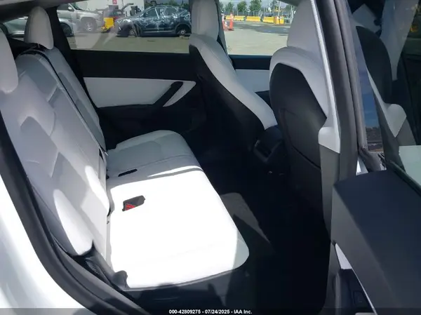 7SAYGAEE3NF405905 2022 TESLA MODEL Y - Image 8