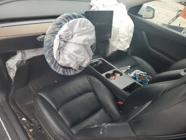 7SAYGAEE3NF412496 2022 TESLA MODEL Y - Image 8