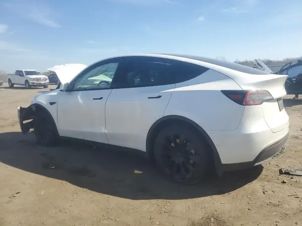 7SAYGAEE3NF416838 2022 TESLA MODEL Y - Image 2