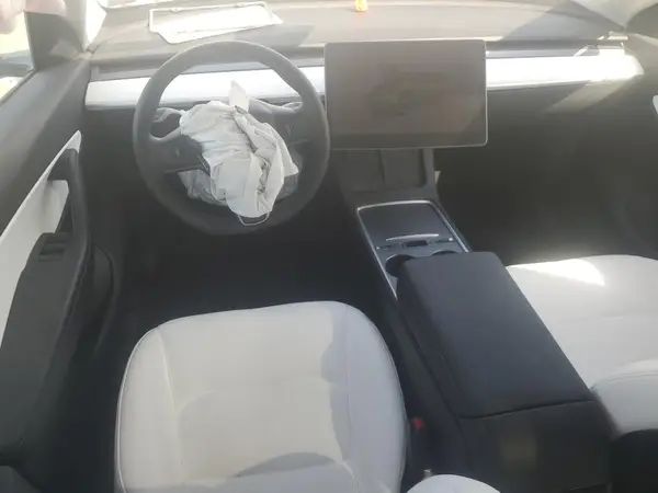 7SAYGAEE3NF416838 2022 TESLA MODEL Y - Image 8