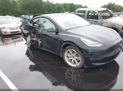 7SAYGAEE3NF428987 2022 TESLA MODEL Y