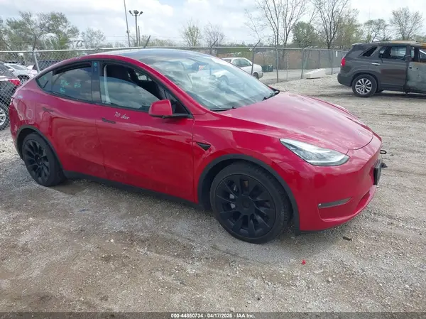 7SAYGAEE3NF429136 2022 TESLA MODEL Y - Image 1