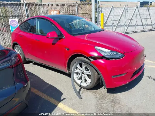 7SAYGAEE3NF432635 2022 TESLA MODEL Y - Image 1