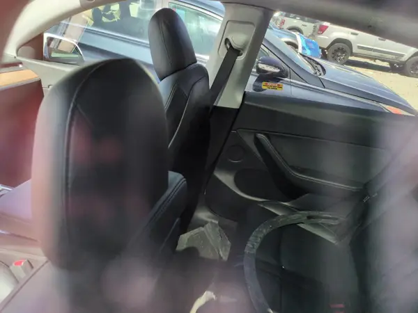 7SAYGAEE3NF468289 2022 TESLA MODEL Y - Image 8