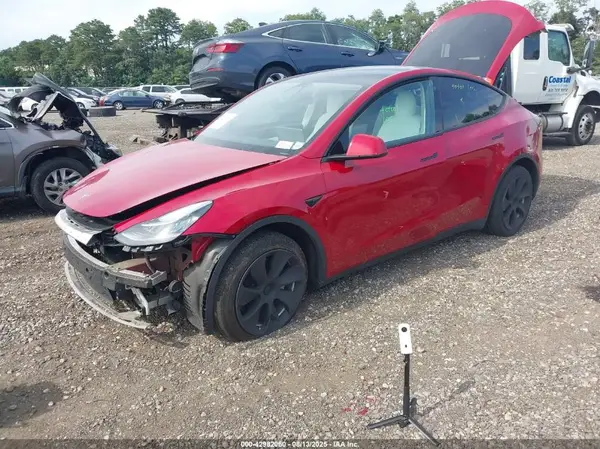 7SAYGAEE3NF484623 2022 TESLA MODEL Y - Image 2