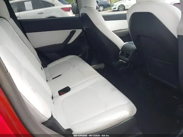 7SAYGAEE3NF484623 2022 TESLA MODEL Y - Image 8