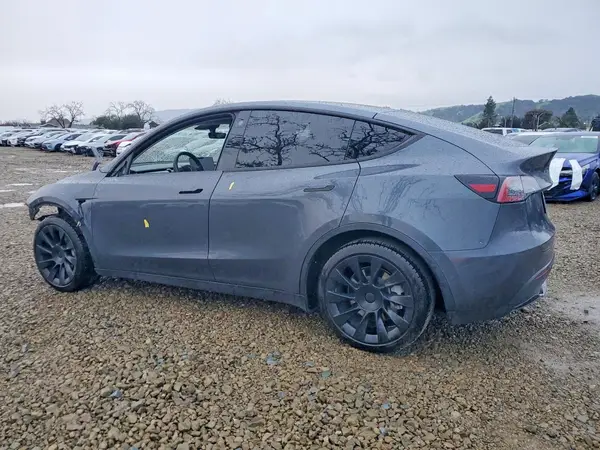 7SAYGAEE3NF506166 2022 TESLA MODEL Y - Image 2