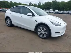 7SAYGAEE3NF517569 2022 TESLA MODEL Y