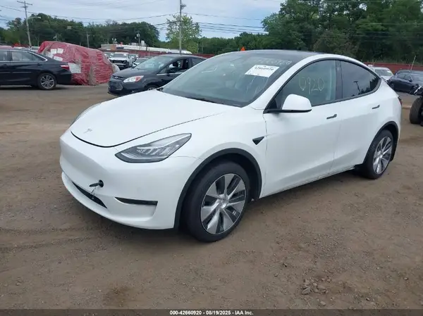 7SAYGAEE3NF517569 2022 TESLA MODEL Y - Image 2
