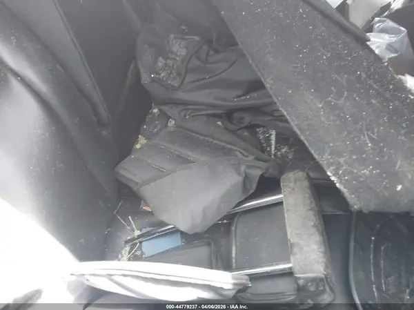 7SAYGAEE3NF555724 2022 TESLA MODEL Y - Image 8