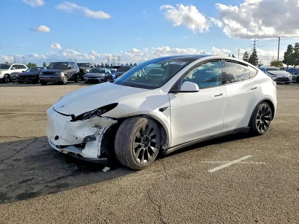 7SAYGAEE3NF561328 2022 TESLA MODEL Y - Image 1