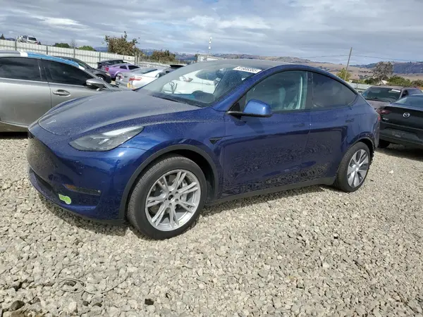 7SAYGAEE3PF604830 2023 TESLA MODEL Y - Image 1