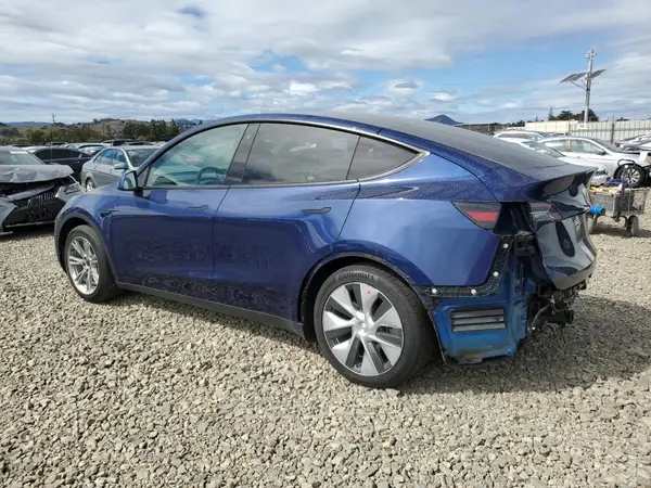 7SAYGAEE3PF604830 2023 TESLA MODEL Y - Image 2