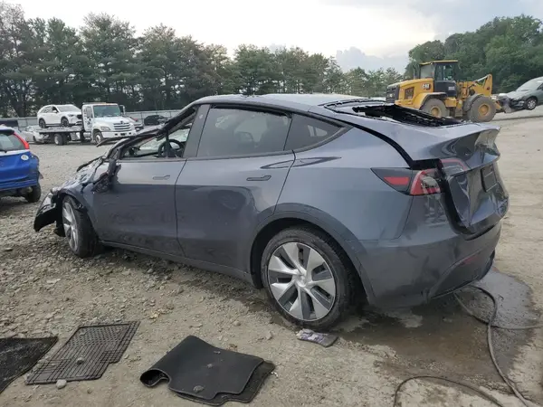 7SAYGAEE3PF610028 2023 TESLA MODEL Y - Image 2