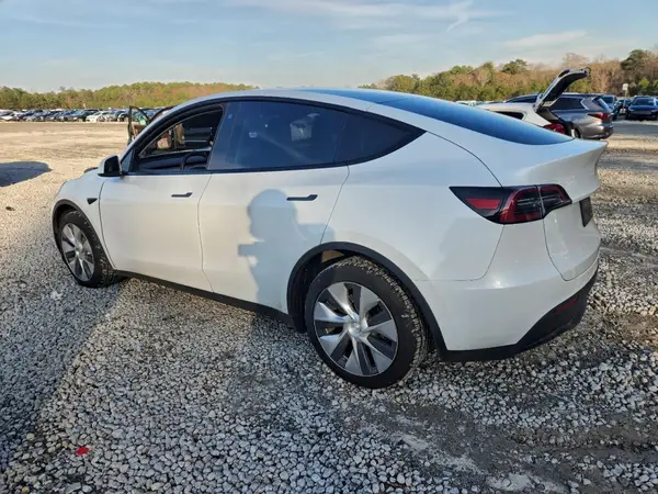 7SAYGAEE3PF612524 2023 TESLA MODEL Y - Image 2