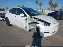 7SAYGAEE3PF639271 2023 TESLA MODEL Y