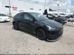 7SAYGAEE3PF646673 2023 TESLA MODEL Y