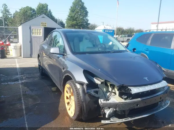 7SAYGAEE3PF659777 2023 TESLA MODEL Y - Image 1