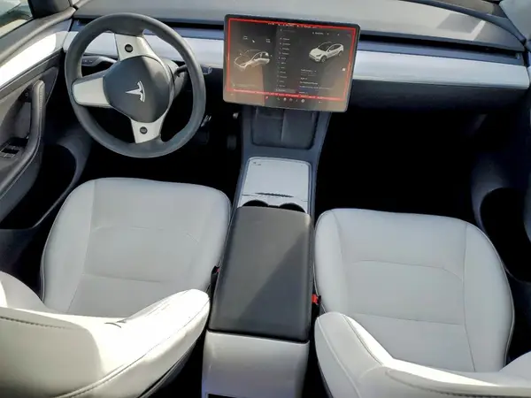 7SAYGAEE3PF664946 2023 TESLA MODEL Y - Image 8