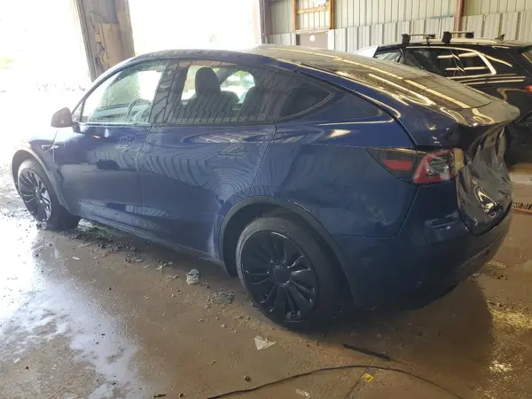 7SAYGAEE3PF689653 2023 TESLA MODEL Y - Image 2