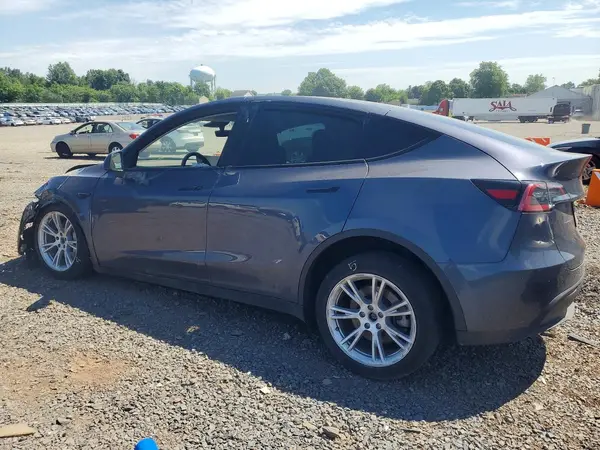 7SAYGAEE3PF690866 2023 TESLA MODEL Y - Image 2