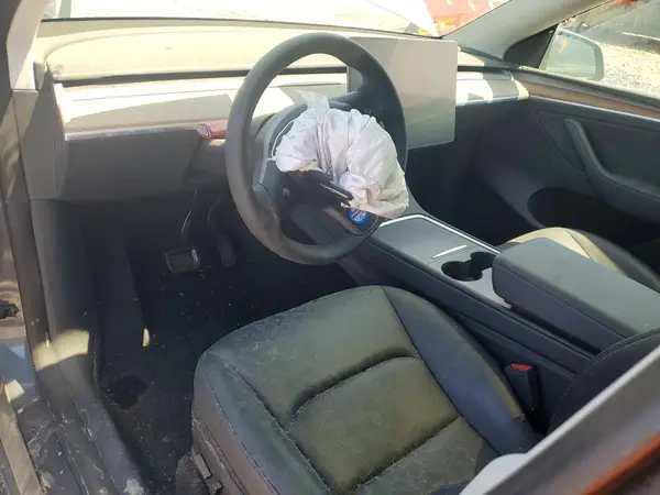 7SAYGAEE3PF690866 2023 TESLA MODEL Y - Image 8