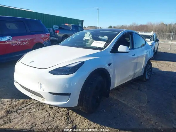 7SAYGAEE3PF753657 2023 TESLA MODEL Y - Image 2