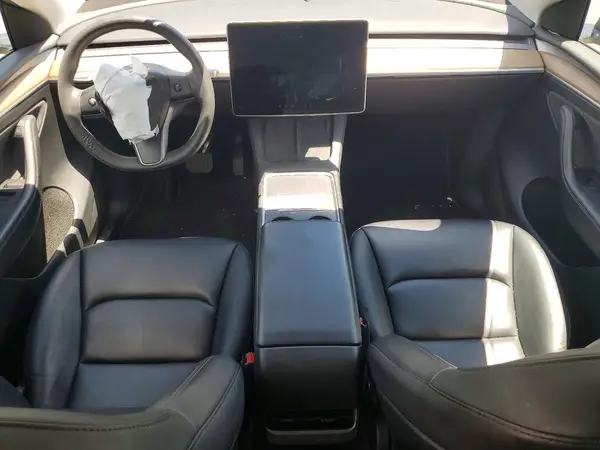 7SAYGAEE3PF756851 2023 TESLA MODEL Y - Image 8